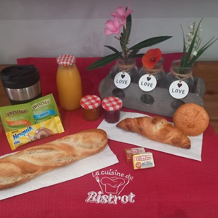 Gite De Haute Saintonge A Crazannes 外观 照片